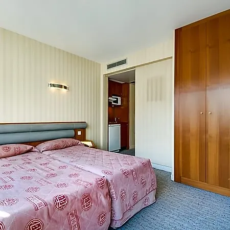 Luxembourg Otel 3*